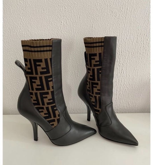 AUTHENTIC FENDI MID CALF BOOTS - Picture 4 of 12